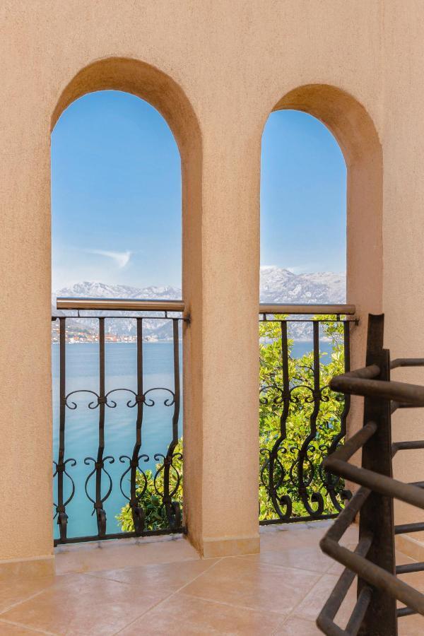 Promenade Rose Apartment Котор Екстериор снимка